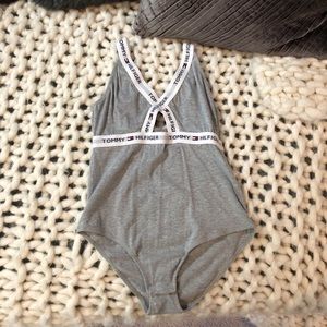 Tommy body suite size M